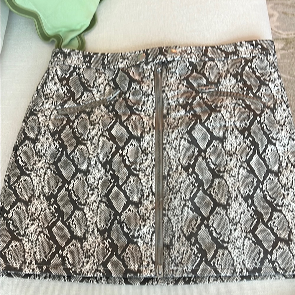 Black and White A-Line Mini Skirt for Night Out